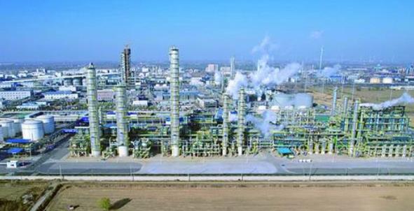 全球规模最大乙醇生产装置启动试生产